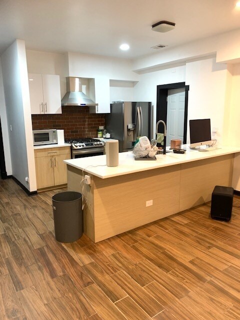 Building Photo - 1916 S Loomis St