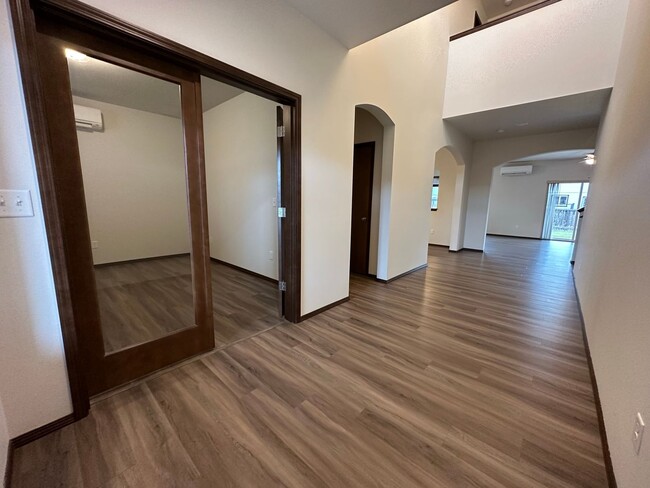 Building Photo - 5-Bed, 3-Bath Home w/ Fenced Backyard!