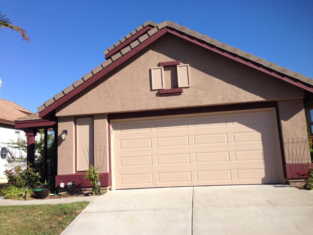 Primary Photo - 820 Wild Lilac Cir