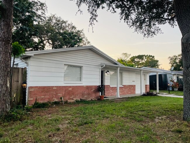 Building Photo - 1341 Jennings Dr