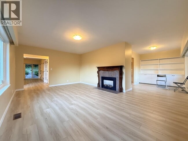 Building Photo - 111 Bonnymuir Dr