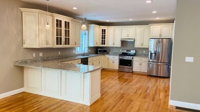 Building Photo - 10 A Arredondo Cir