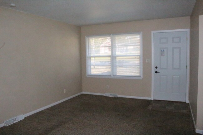 Foto del edificio - 617 E McKinley Ave