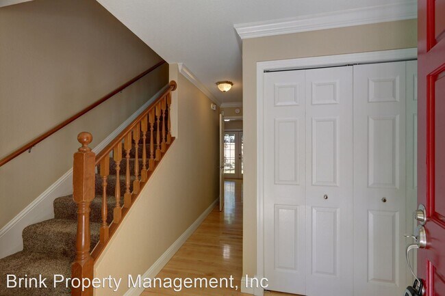 Building Photo - 3 br, 2.5 bath House - 635 Kalmia Pl NW