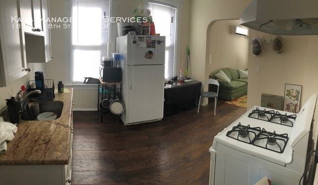 Building Photo - 1836 W 18th St