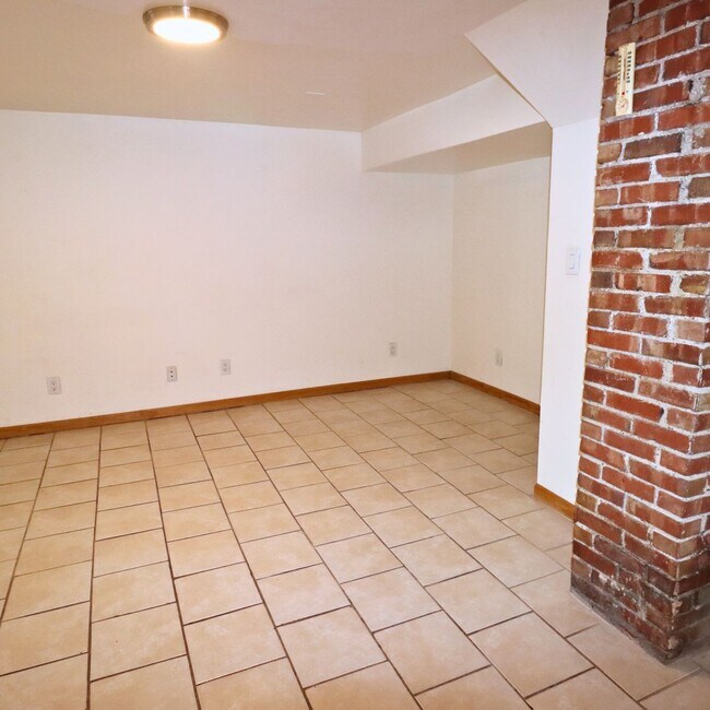 Foto del edificio - 1105 Hamilton Way