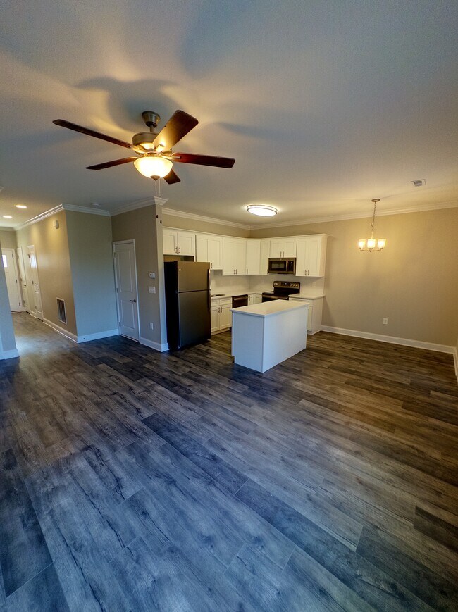 Building Photo - 415 Flat Ridge Way