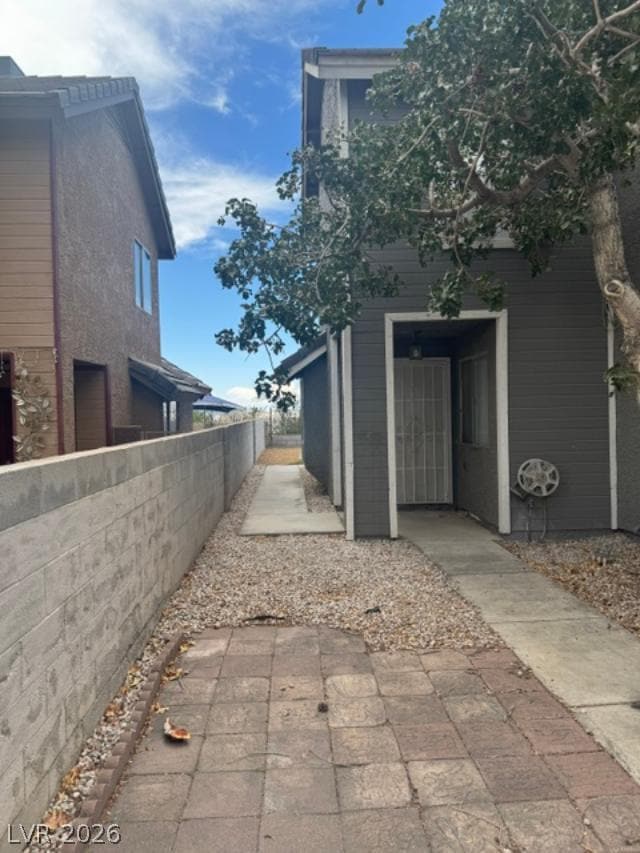 Building Photo - 1681 Duarte Dr