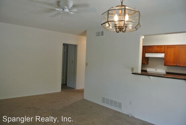 Building Photo - 3 br, 2 bath House - 218 East J Street