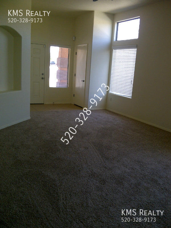 Foto del edificio - 1955 E Corte Morsana