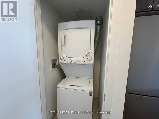 Photo du bâtiment - 51 Clarington Blvd