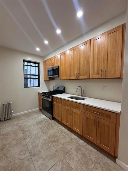 Foto del edificio - 2519 Beverley Rd