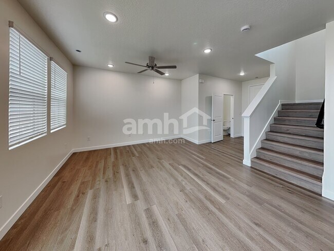 Foto del edificio - 1272 W Mahogany St