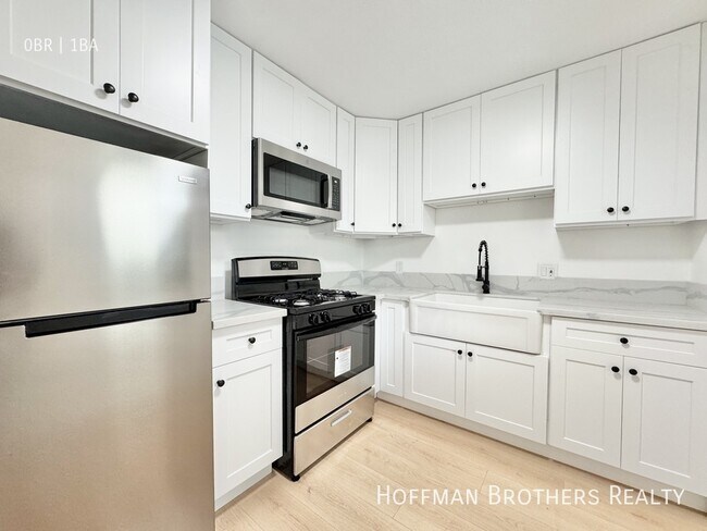 Foto del edificio - 5723 Willowcrest Ave