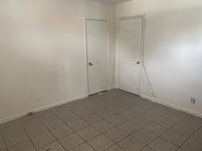 Building Photo - 1649 W 26th St