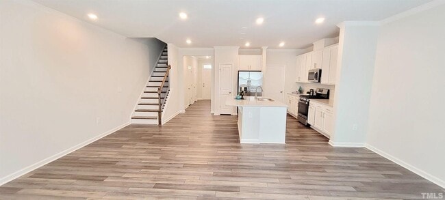 Building Photo - 304 Hazy Hills Ln