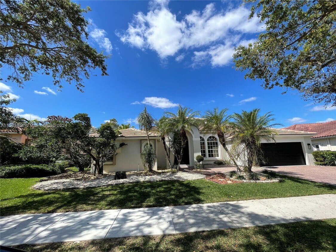 273 Landings Blvd, Weston, FL 33327 House Rental in Weston, FL