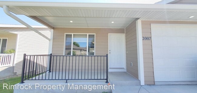 Building Photo - 3 br, 2 bath House - 2007 Lake Hills Dr