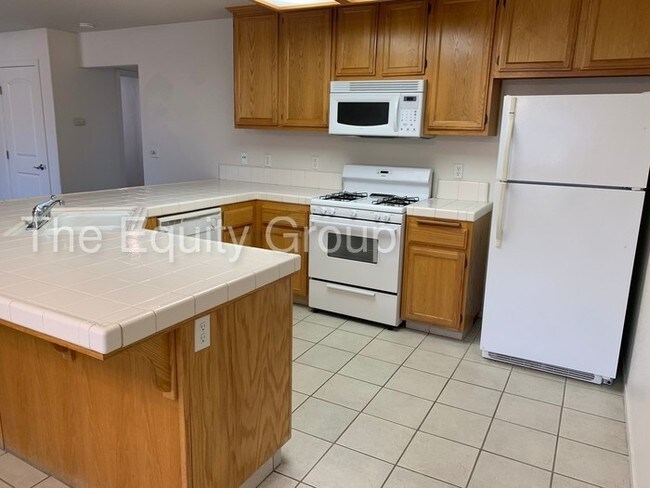 Foto del edificio - 2521 W Lark Ave