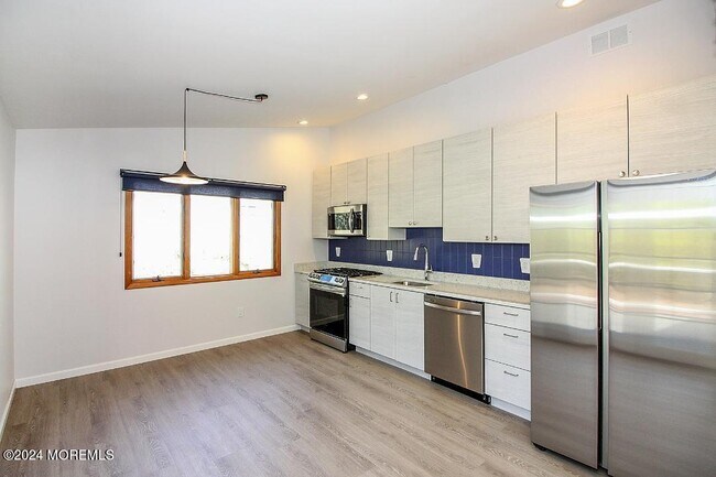 Foto del edificio - 427 16th Ave