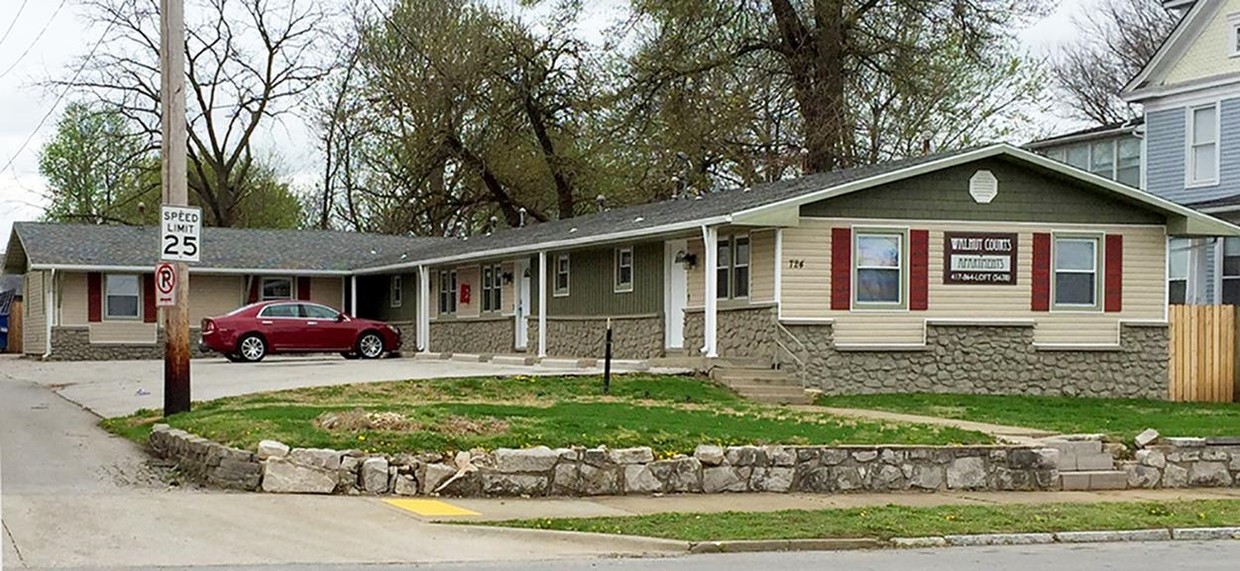 Primary Photo - Walnut Courts Apartments