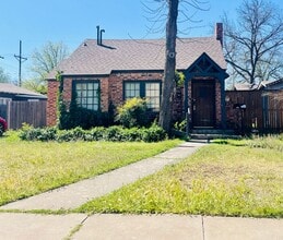 Building Photo - 2303 17th St