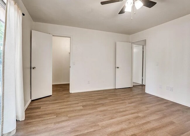 Building Photo - 8801 St George Way