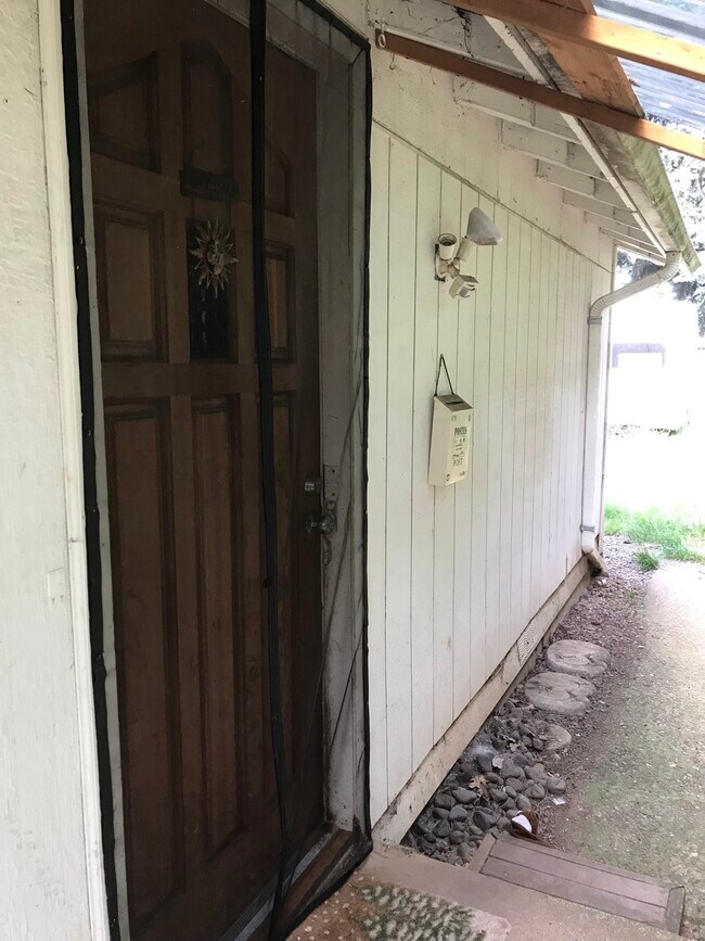 Front door - 2814 SE 133rd Ave