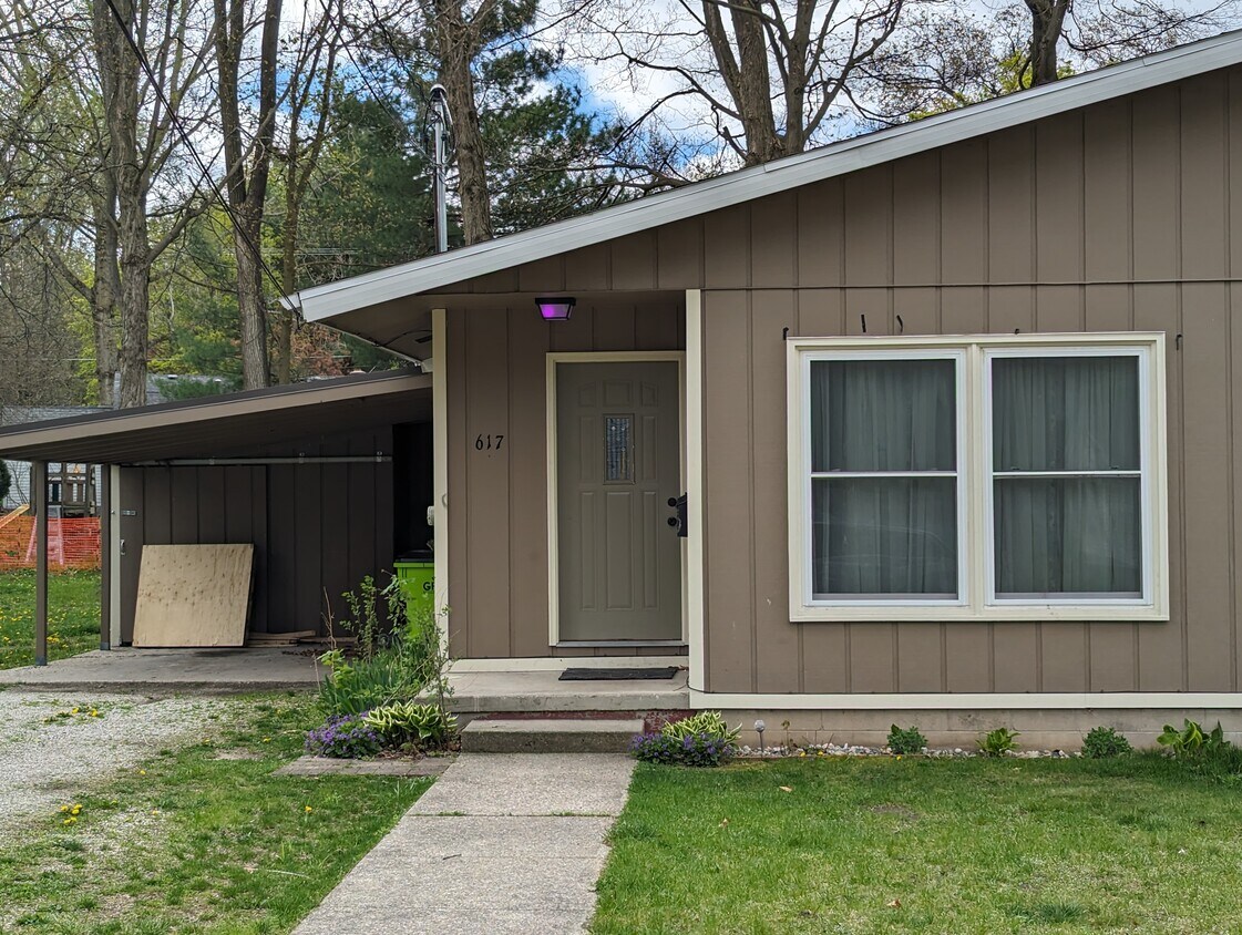 Foto principal - 617 W Montcalm St