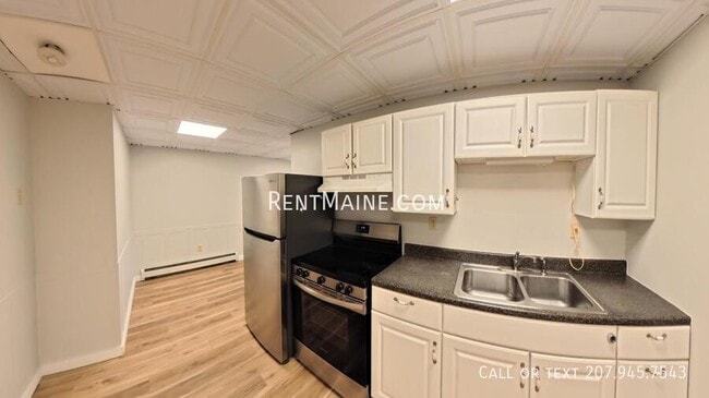 Building Photo - 35 Main St