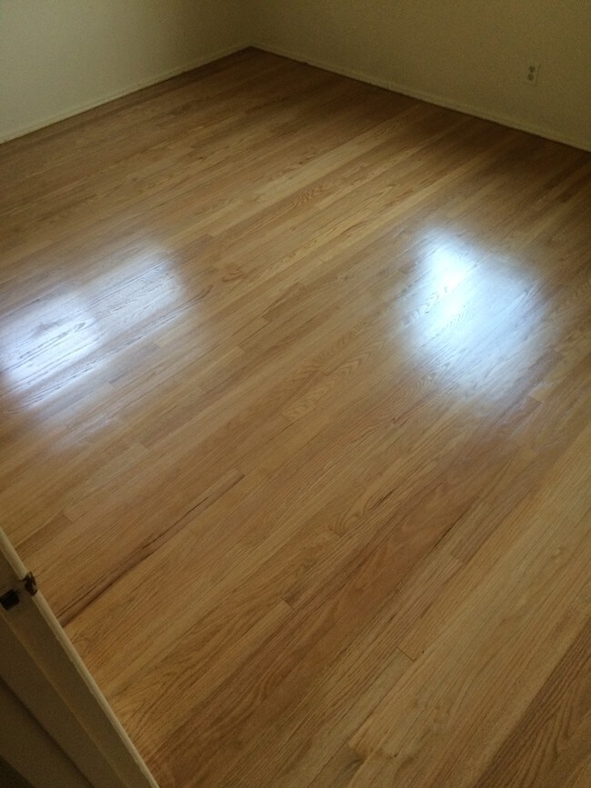 Building Photo - 7452 Westwood Dr