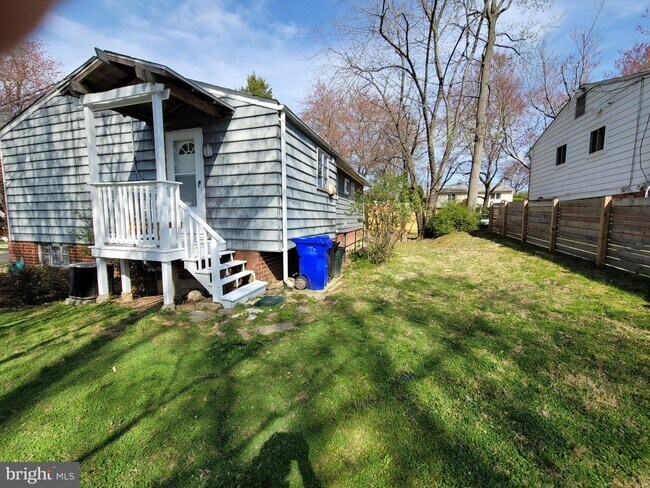 Building Photo - 5104 Brentford Dr