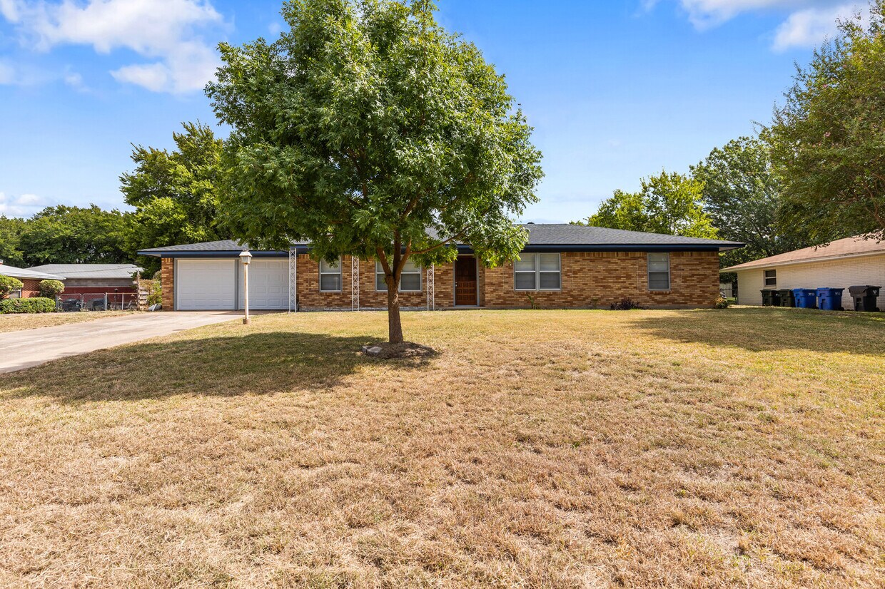 Foto principal - 605 Catalina Dr
