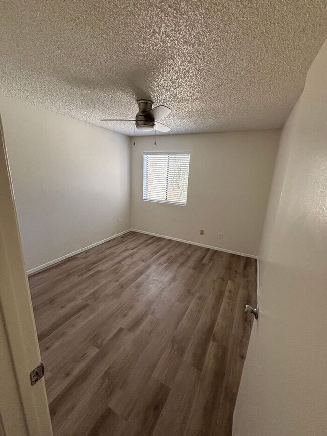 Building Photo - 1201 S McClintock Dr