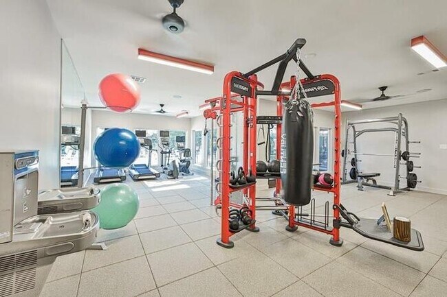 Foto del edificio - 1414 S Dairy Ashford Rd