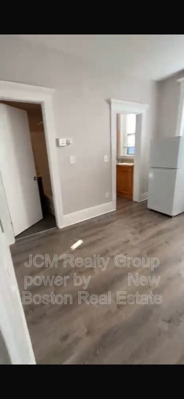 Building Photo - 116-124A Central Ave