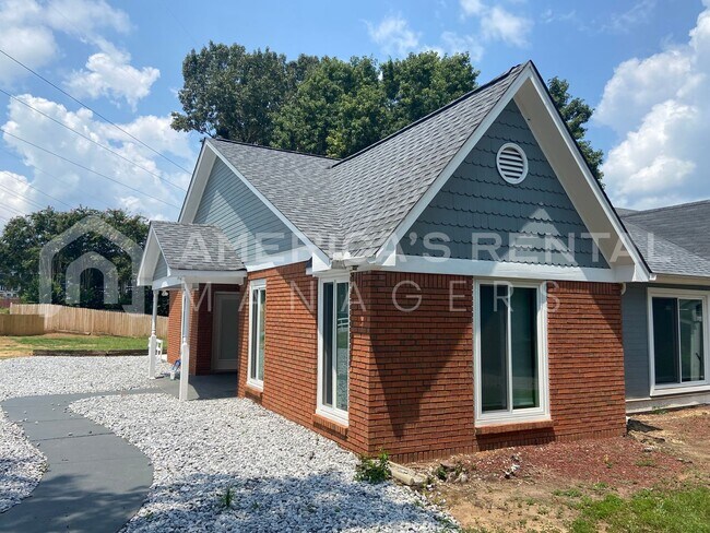 Foto del edificio - Home for rent in Pelham!!!