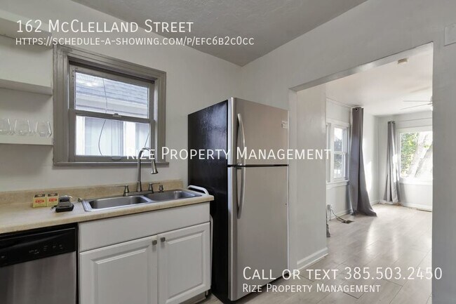 Foto del edificio - 2-bedroom duplex downtown just steps from ...