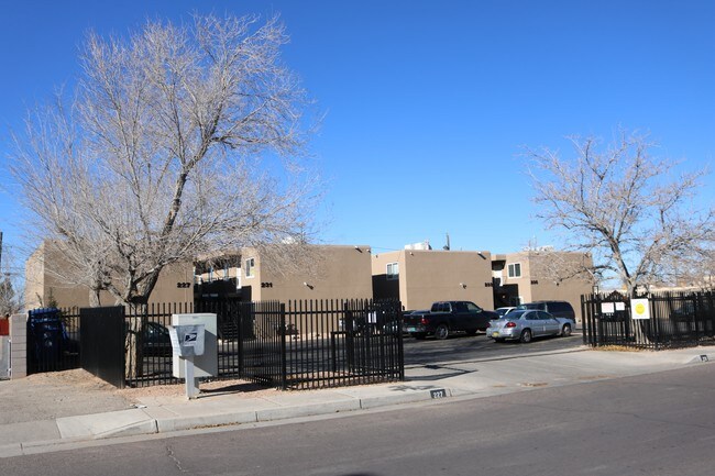 Building Photo - Tennessee Street Apts