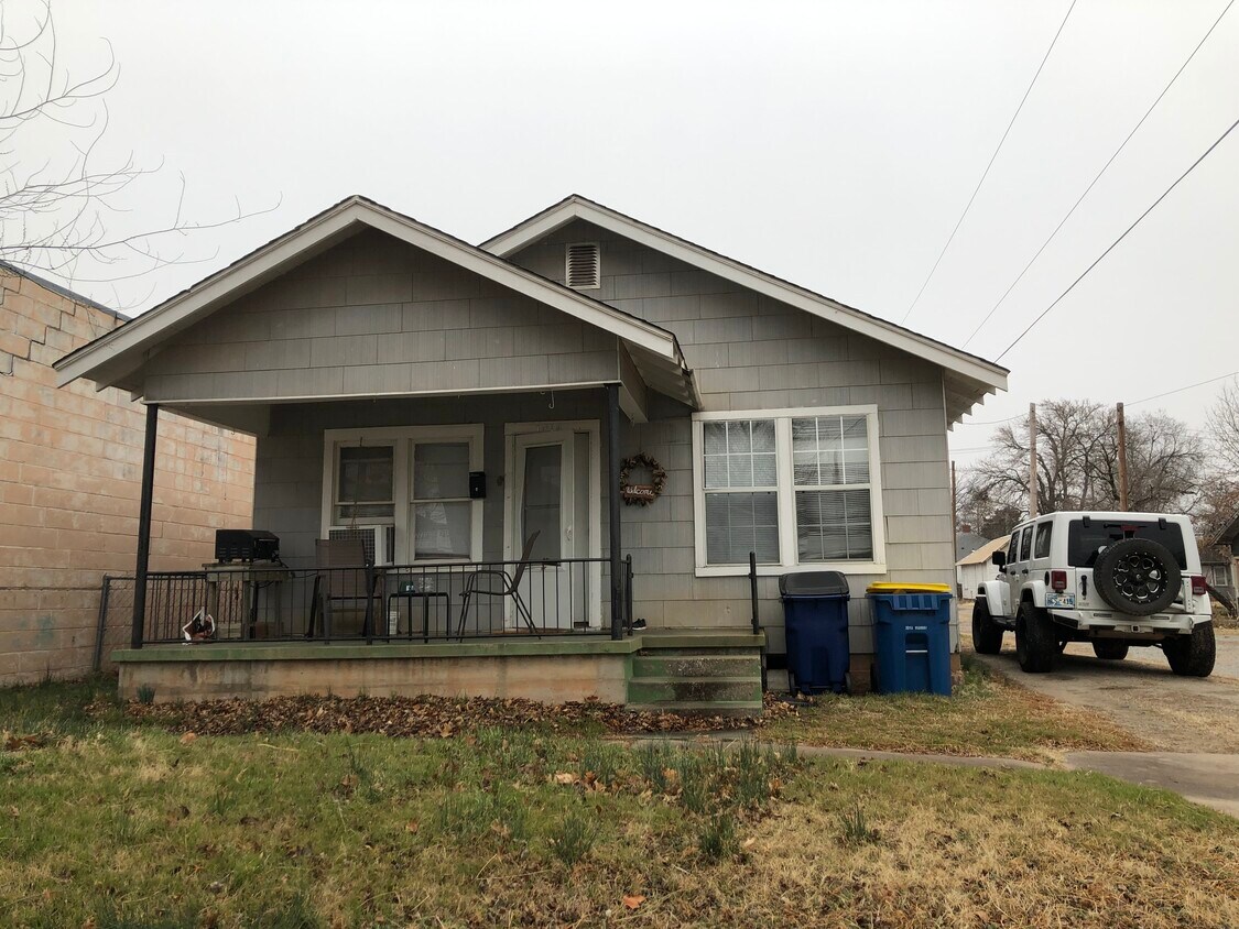 1014 W 8th Ave, Stillwater, OK 74074 House Rental in Stillwater, OK