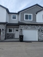 Building Photo - 96 W 425 N