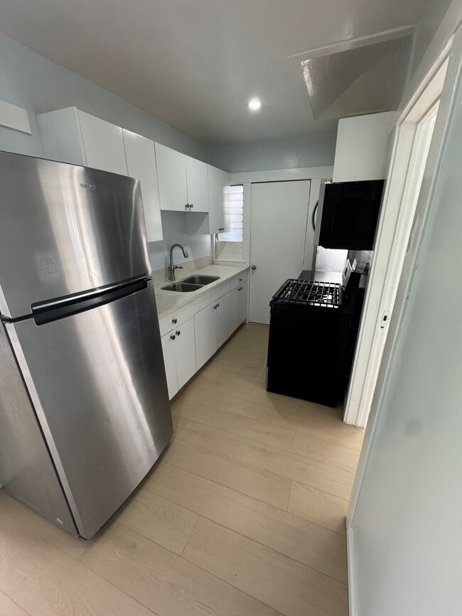 Foto del edificio - 637 W Avenue 28