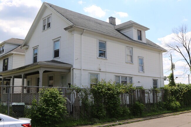 Foto del edificio - 517 Garson Ave