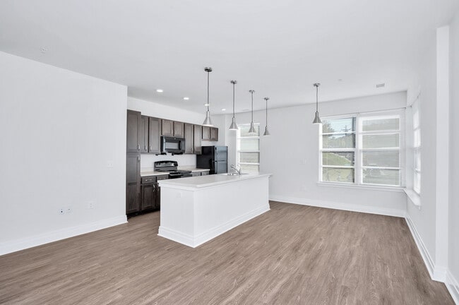 Building Photo - Eastbrooke Apartments