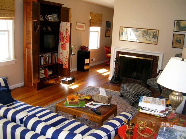 Photo - 413 Moseley Dr