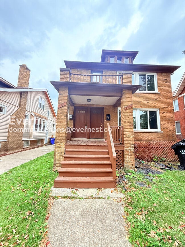 Building Photo - 3498 Haverhill St