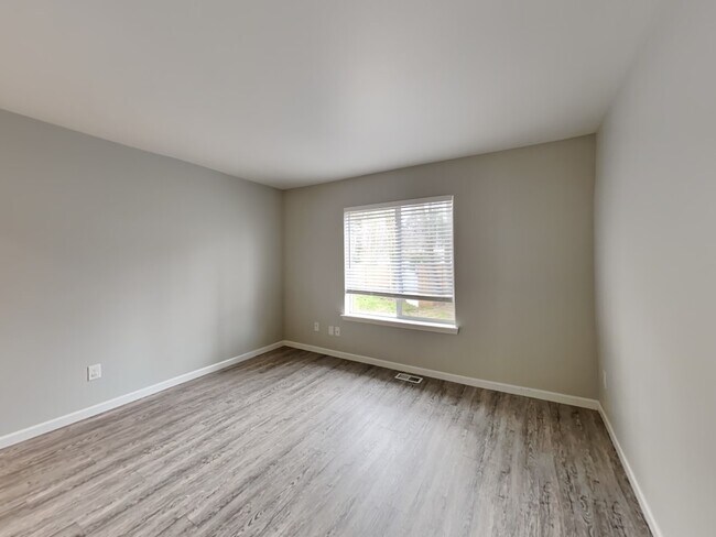 Building Photo - 14416 11th Avenue Ct E