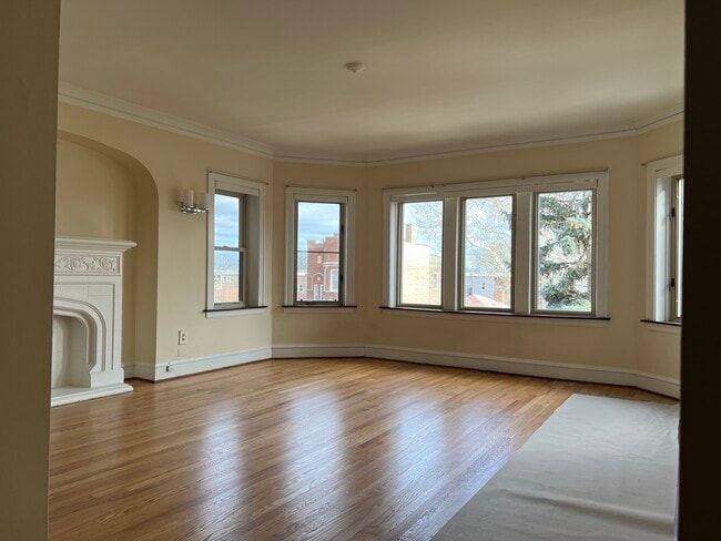 Living Room - 9434 S Justine St