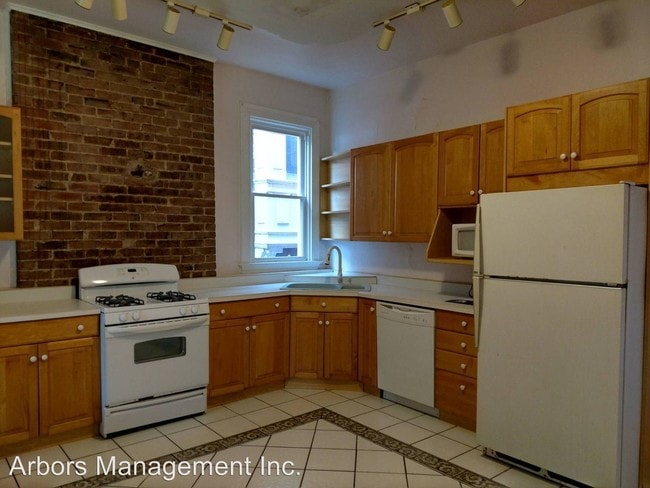 Building Photo - 4716 Wallingford St