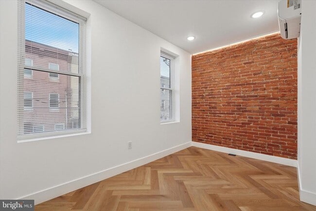 Foto del edificio - 1438 Tasker St